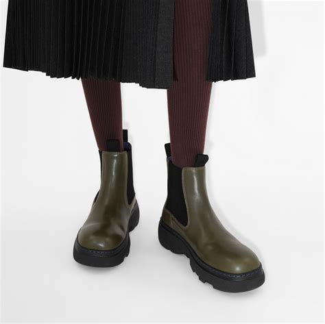 burberry chelsea midi paraad red|Leather Wedge Chelsea Boots in Loch .